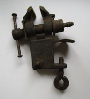 Etau de serrage d`atelier, époque XIXe siècle